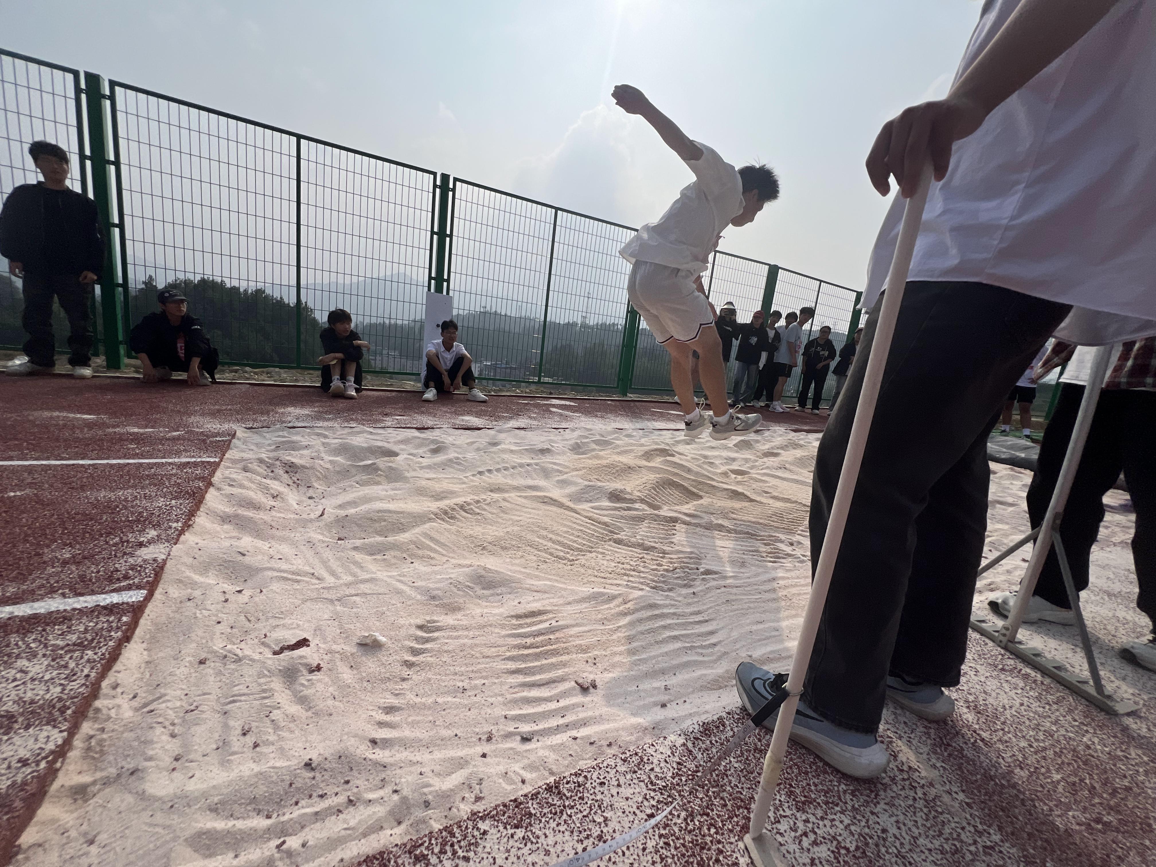 bcd6fc0c09d6b8eb6eb7d9001f5d5dd8.jpg